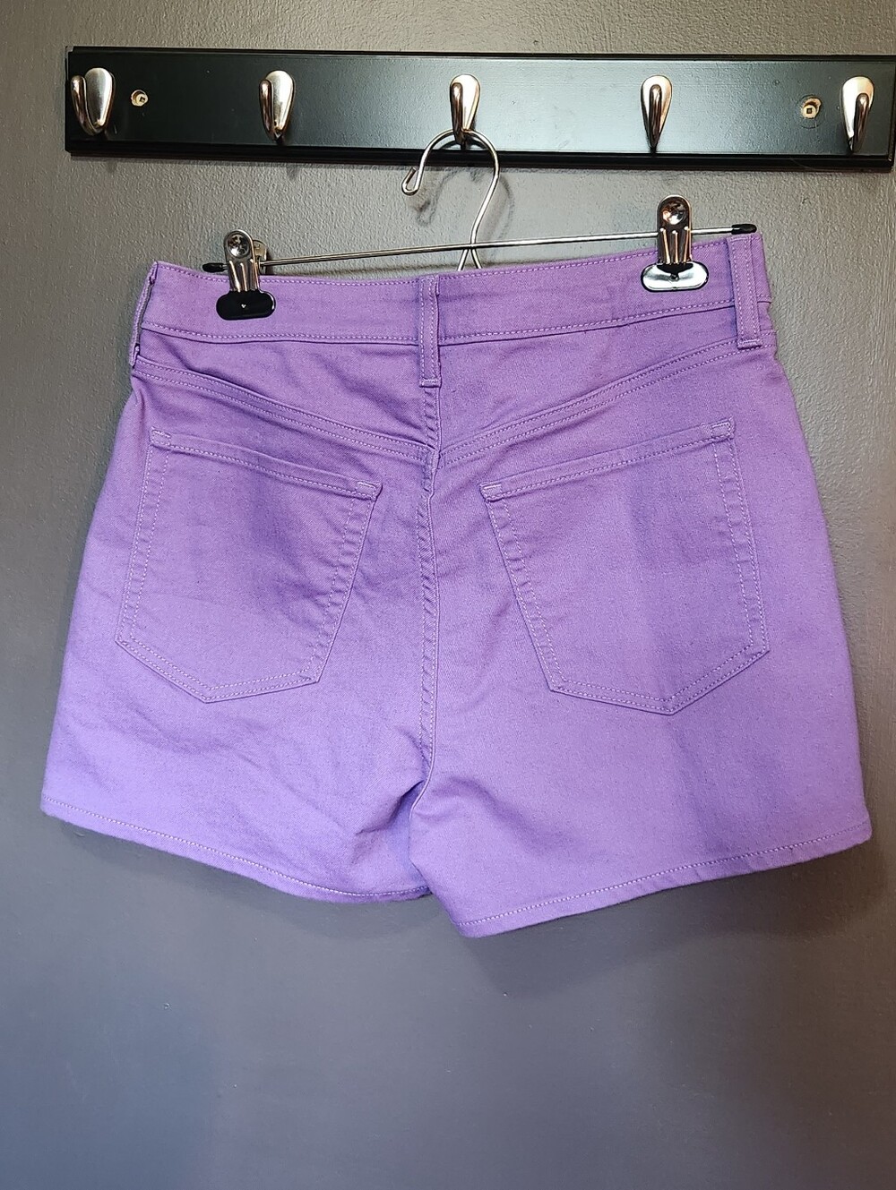 Old Navy High Rise Shorts - Picture 3 of 3